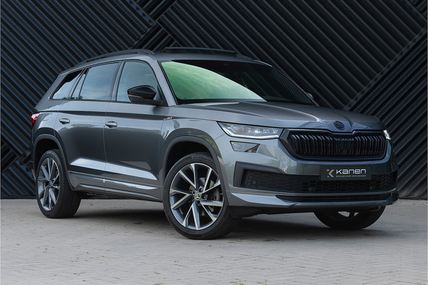 Skoda Kodiaq - 1.5 TSI MHEV Sportline ACC Pano Digi.Displ. Memory2x Matrix Volleer Carbon Stuurverw. Trek - AutoWereld.nl