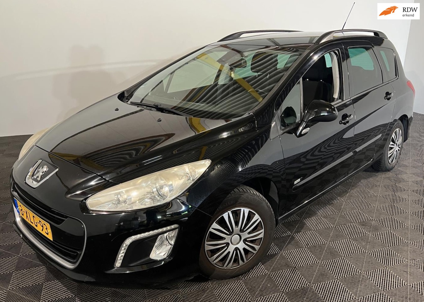 Peugeot 308 SW - 1.6 VTi Style PSENSOR NAVI CRUISE 2 X SLEUTELS - AutoWereld.nl