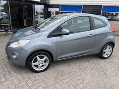 Ford Ka - 1.2 Trend zeer net onderhouden, weinig km's, nieuwe banden, uitlaatdemper nieuw