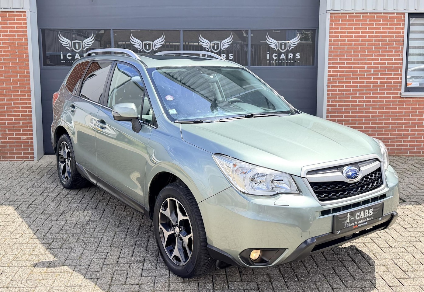 Subaru Forester - 2.0 Luxury Panorama Camera Navi 2e eig. - AutoWereld.nl