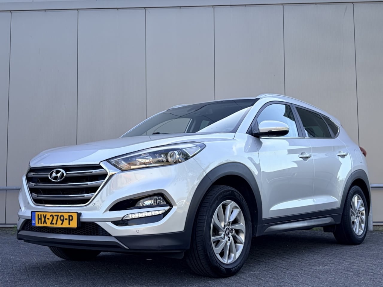 Hyundai Tucson - 1.6 T-GDi - NAP! - 1900 trekgewicht - camera - airco - cruise - - AutoWereld.nl