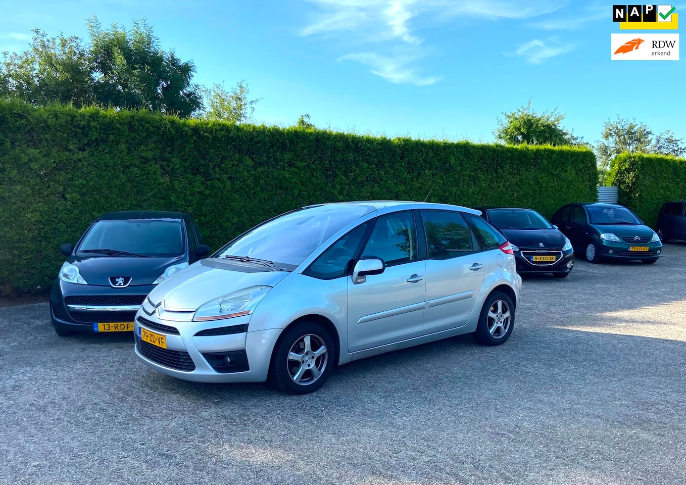 Citroën C4 Picasso - 1.8-16V APK NIEUW GOED RIJDENDE AUTO - AutoWereld.nl