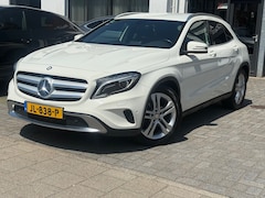 Mercedes-Benz GLA-Klasse - 200 Prestige, Trekhaak, Apple Carplay/Android, Stoelverwarming, Navigatie