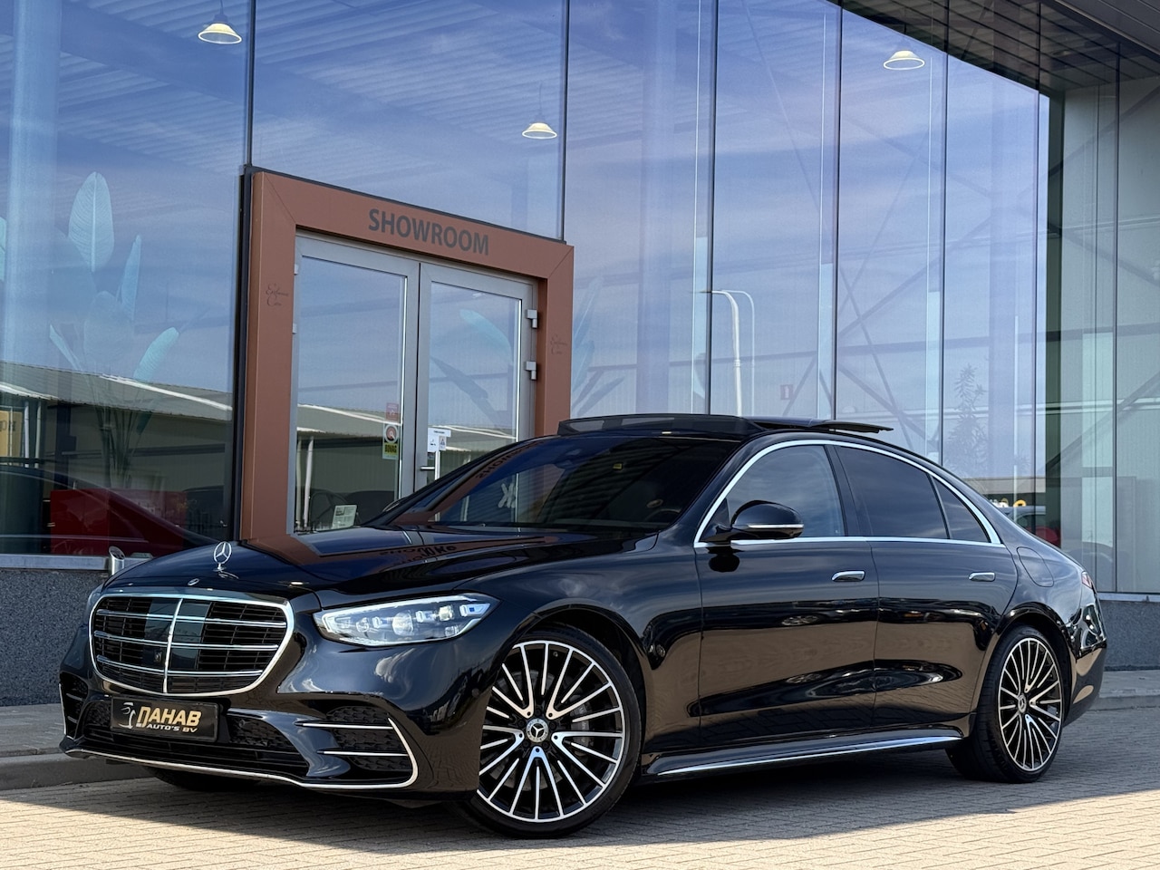 Mercedes-Benz S-klasse - 580 e 4MATIC AMG | Burmester | Pano | Leder | 360 | Stoelverwarming / Verkoeling | Achtera - AutoWereld.nl