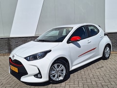 Toyota Yaris - 1.5 Hybrid 115 Active Red Pack NL Auto Carplay Clima Cruise Nieuw Model