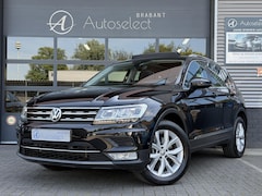 Volkswagen Tiguan - 2.0 TSI 4Motion Highline Pano | Cam | Dealer OH