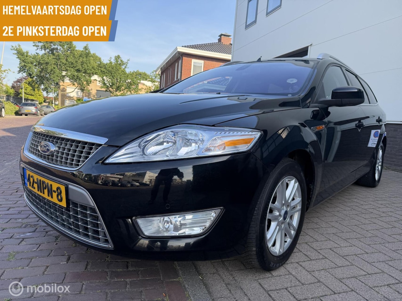 Ford Mondeo Wagon - 2.0 SCTi Ghia AUTOMAAT/NAVI/TREKHAAK - AutoWereld.nl