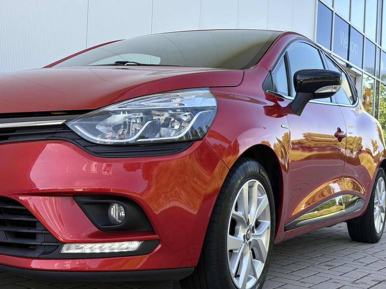 Renault Clio - 0.9 TCe Limited | FOCAL AUDIO | KEYLESS |  DAB+ | AIRCO | NAVI |
