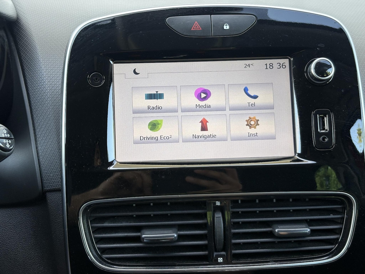 Renault Clio - 0.9 TCe Limited | FOCAL AUDIO | KEYLESS |  DAB+ | AIRCO | NAVI |