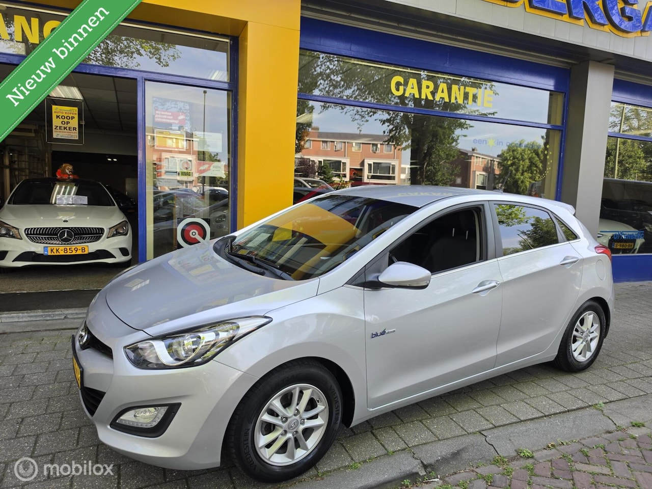Hyundai i30 - 1.6 GDi i-Motion plus Dealer onderhouden! - AutoWereld.nl
