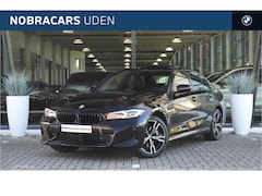 BMW 3-serie - 330e M Sport Automaat / Trekhaak / Sportstoelen / Comfort Access / Achteruitrijcamera