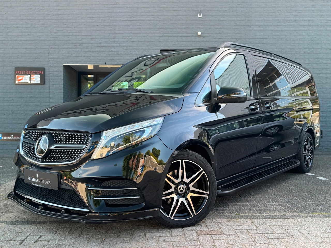 Mercedes-Benz V-klasse - 250d AMG 4-MATIC|Burmester|Stoelkoeling|360cam|Dubbelcabine|ExtraLang - AutoWereld.nl