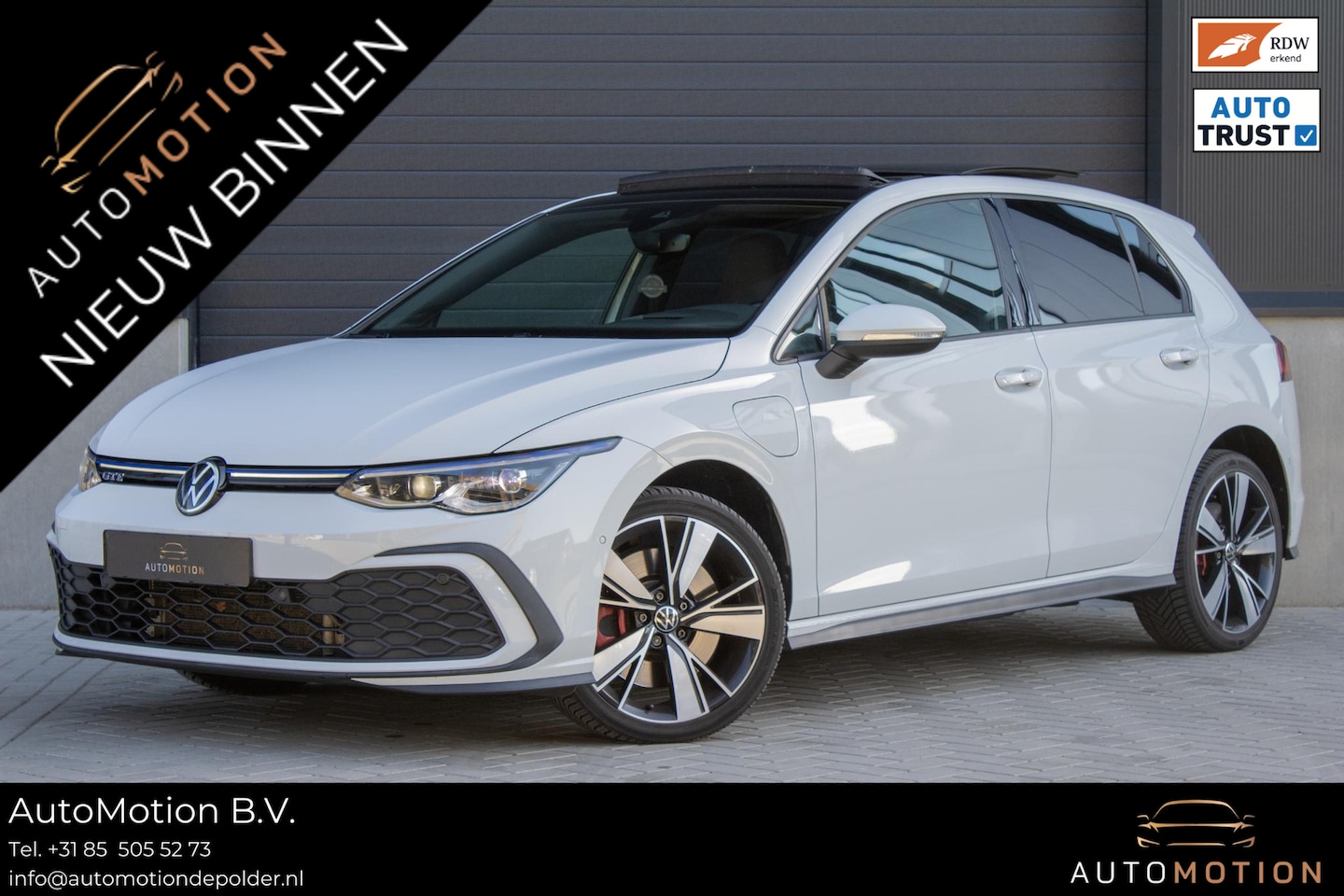 Volkswagen Golf - 1.4 eHybrid GTE PANO IQ LIGHTS CAMERA HUD PARKEERASSISTENT STOELVERWARMING - AutoWereld.nl