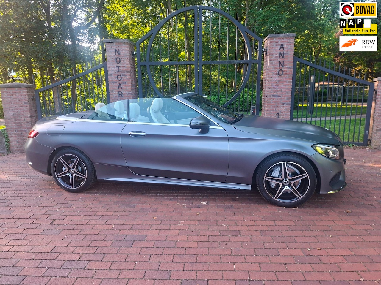Mercedes-Benz C-klasse Cabrio - 200 AMG Pakket Camera 360 Stoelventilatie - AutoWereld.nl