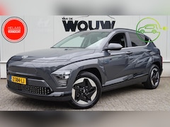 Hyundai Kona Electric - Comfort Smart 65.4 kWh SOH 100% Elektr Achterklep | HUD | PDC V+A
