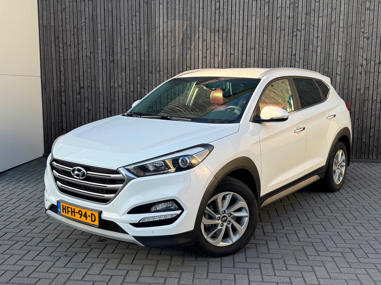 Hyundai Tucson - 1.6 T-GDi Premium 4WD 177pk leder - AutoWereld.nl