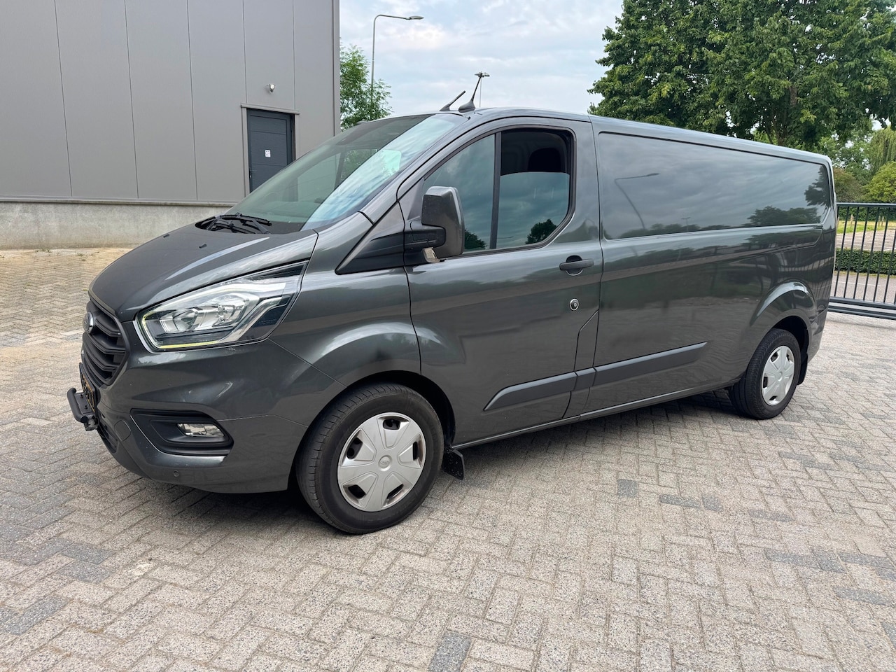 Ford Transit Custom - 320 2.0 TDCI L2H1 Trend Navi Automaat - AutoWereld.nl