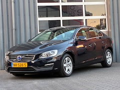 Volvo S60 - 1.5 T3 Momentum Automaat Leder Navigatie Trekhaak
