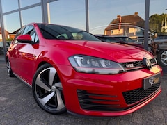 Volkswagen Golf - 2.0 TSI GTI Performance
