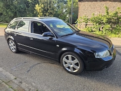 Audi A4 Avant - 2.4 Pro Line MT