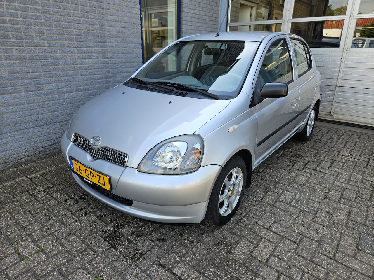 Toyota Yaris - 1.3-16V VVT-i Sol 1.3-16V VVT-i Sol - AutoWereld.nl