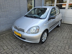Toyota Yaris - 1.3-16V VVT-i Sol
