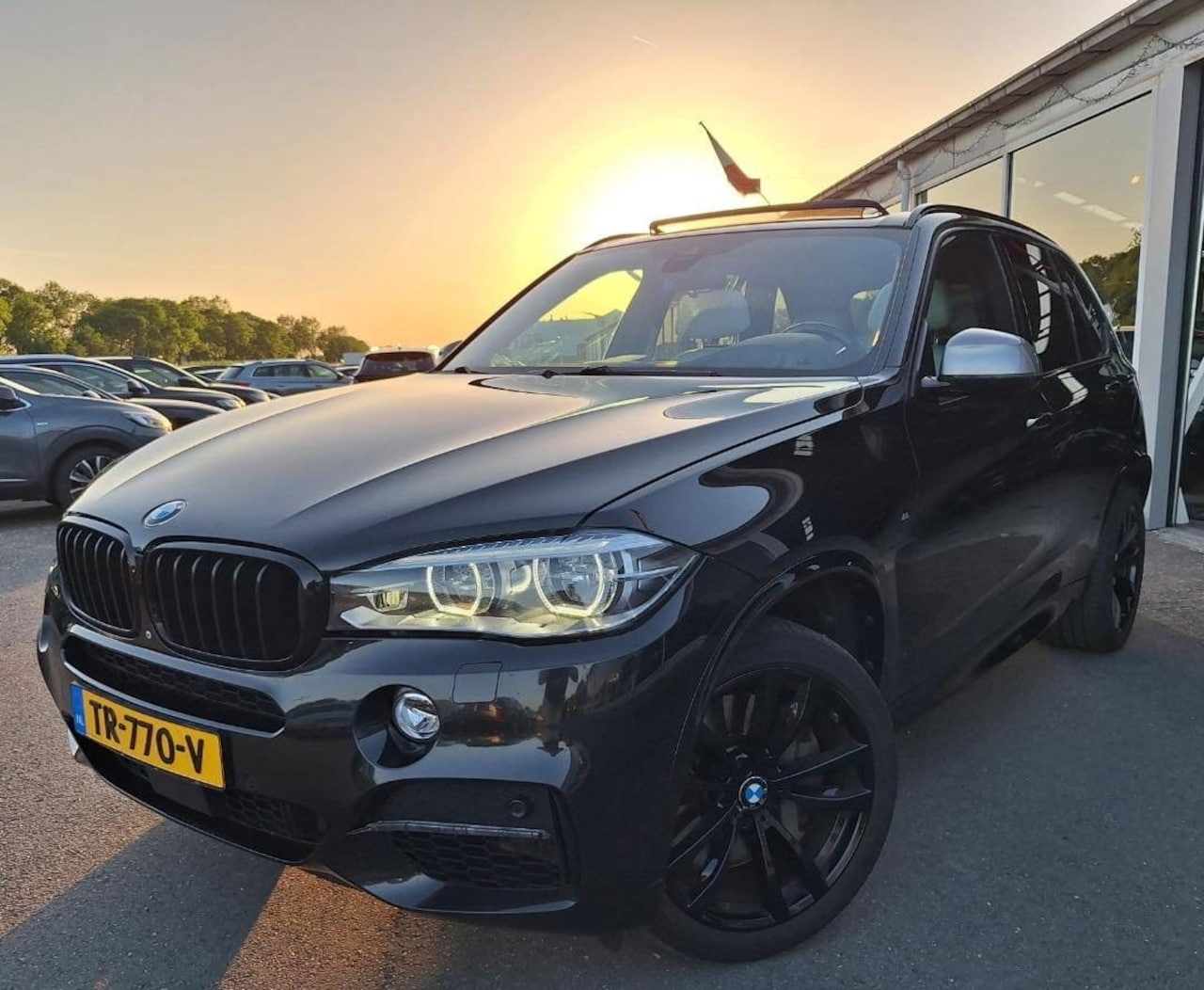 BMW X5 - M50 7-PERSON Bang&Olufsen PANO+ - AutoWereld.nl