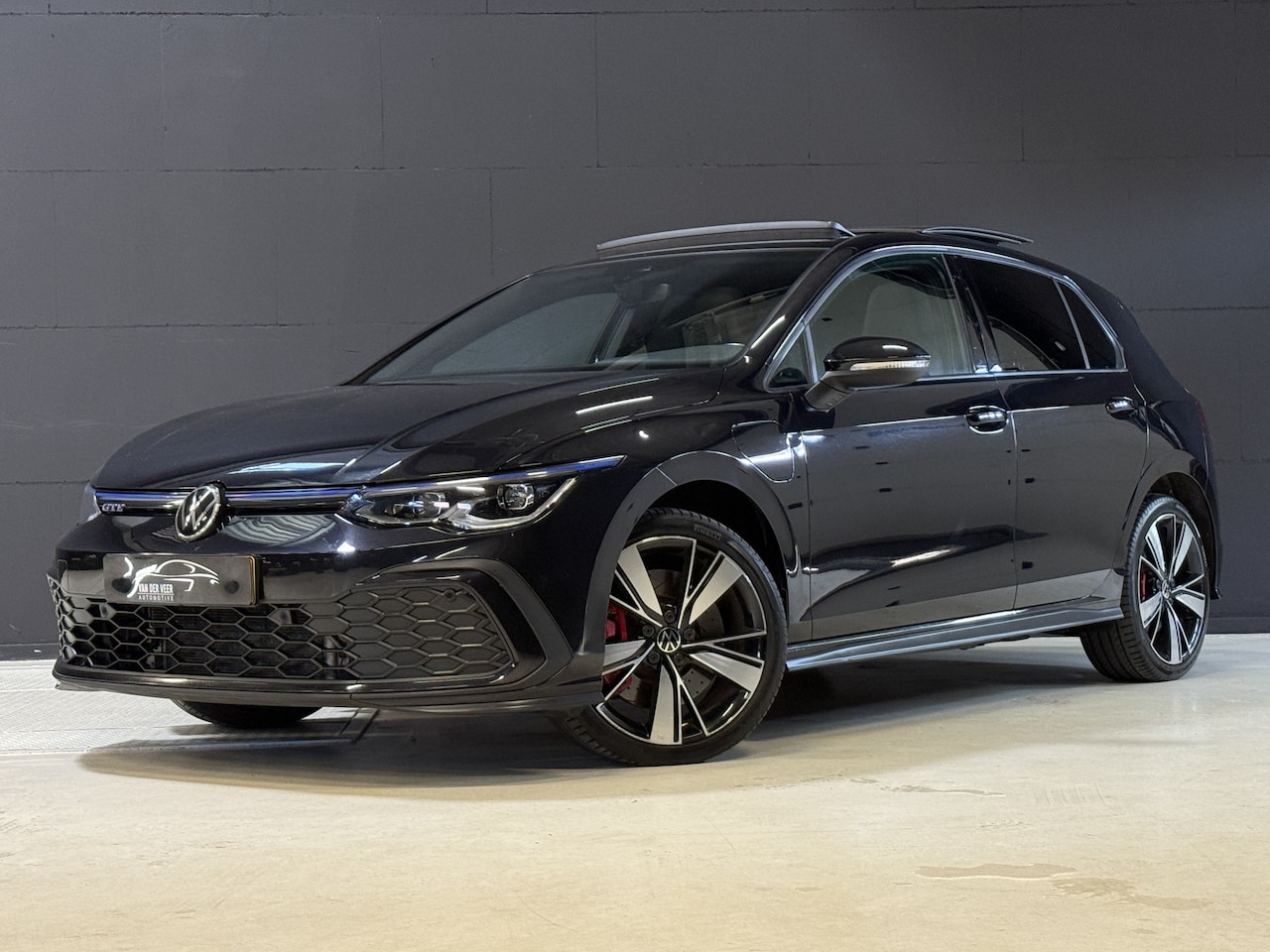 Volkswagen Golf - 1.4 eHybrid GTE | SOH 97% | Panoramadak | IQ Light | Stoel/Stuurverwarming - AutoWereld.nl