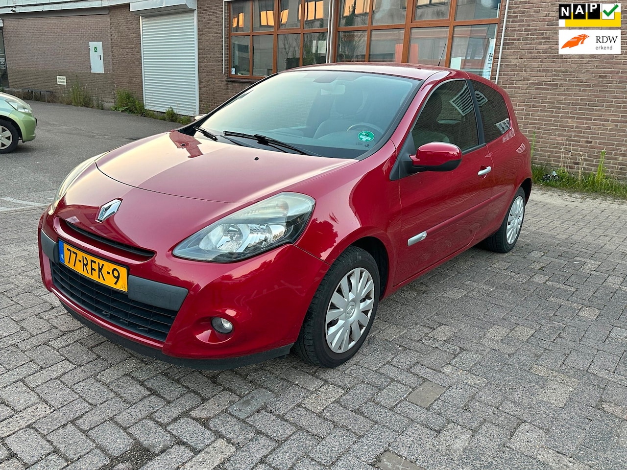Renault Clio - 1.5 dCi Parisienne/ Airco/ NAP - AutoWereld.nl