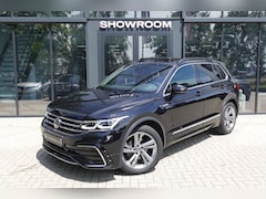 Volkswagen Tiguan - 1.5 TSI R-Line PANO KEYLESS VOL'