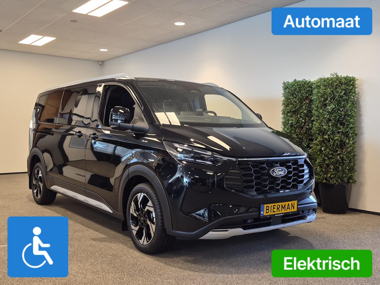 Ford Transit Custom - L2H1 Rolstoelbus Automaat HYBRIDE 4+1 incl. rolstoellift - AutoWereld.nl