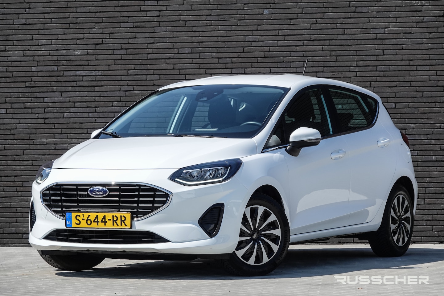 Ford Fiesta - 1.0 EcoBoost 125Pk | Titanium | Cruise control | 15'' | Frozen White - AutoWereld.nl