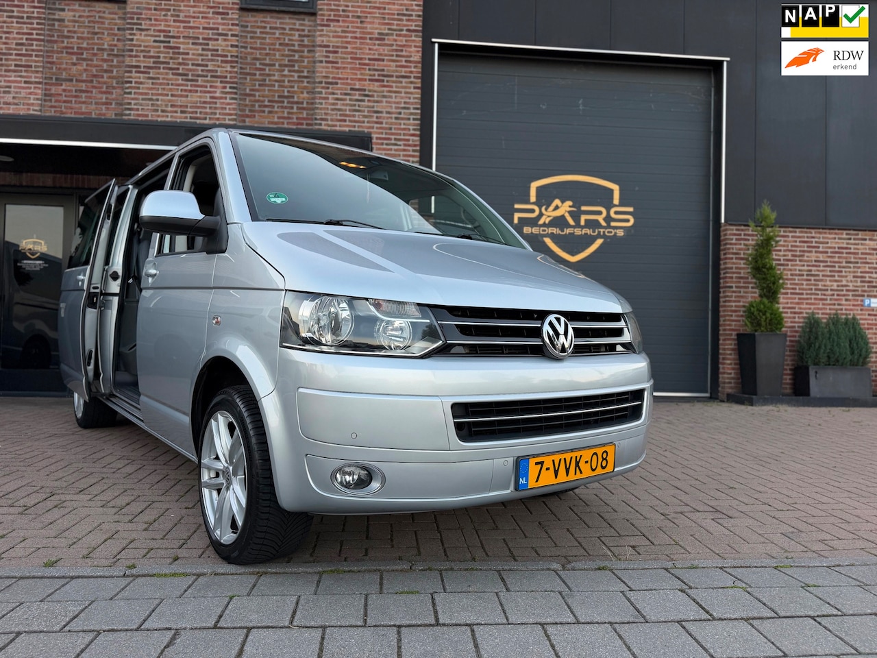 Volkswagen Transporter - 2.0 TDI L2H1 DC Comfortline 140PK Dubbele Cabine Airco Leder Navi Cruise Elk.Ramen Zeer Ne - AutoWereld.nl
