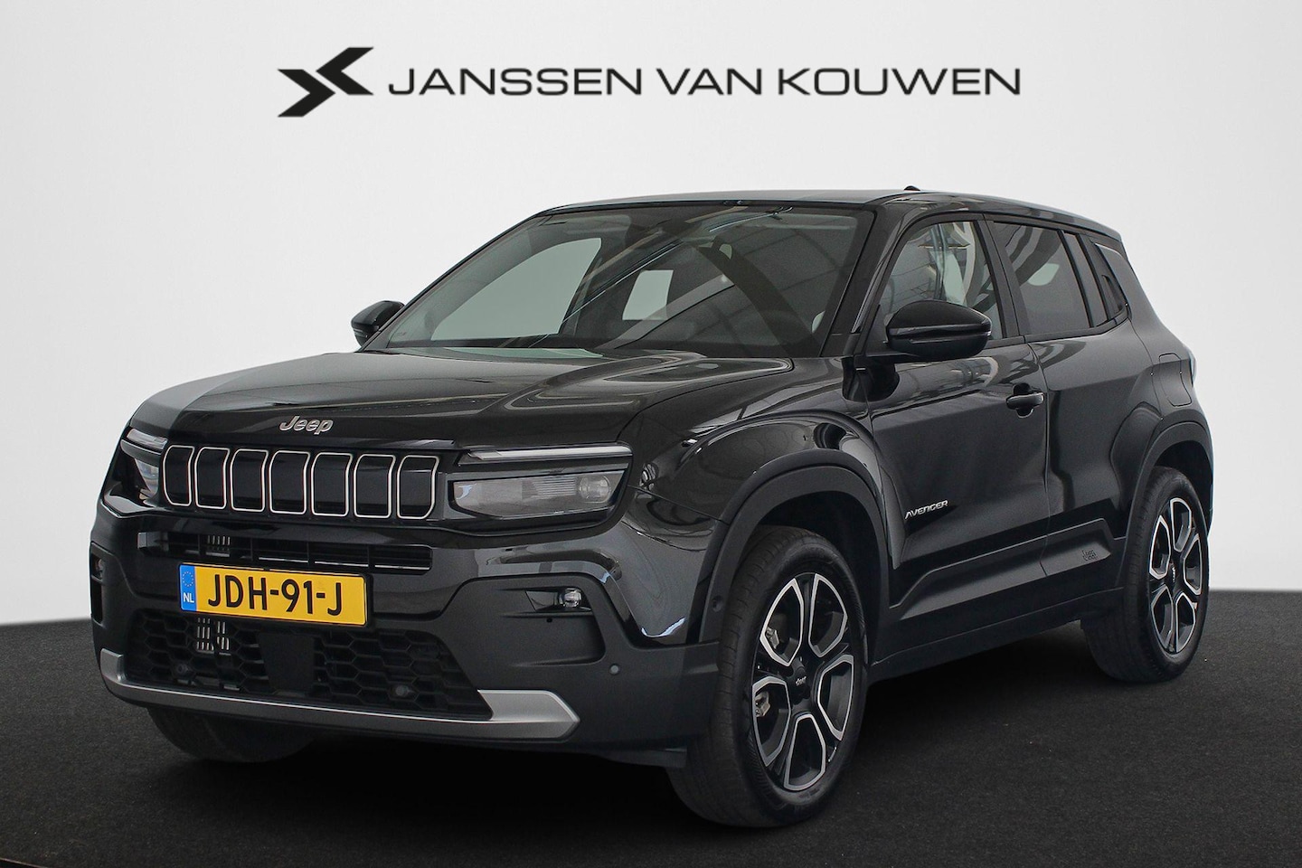 Jeep Avenger - 1.2 e-Hybrid Summit * Trekhaak * Stoel Verwarming * Camera * - AutoWereld.nl
