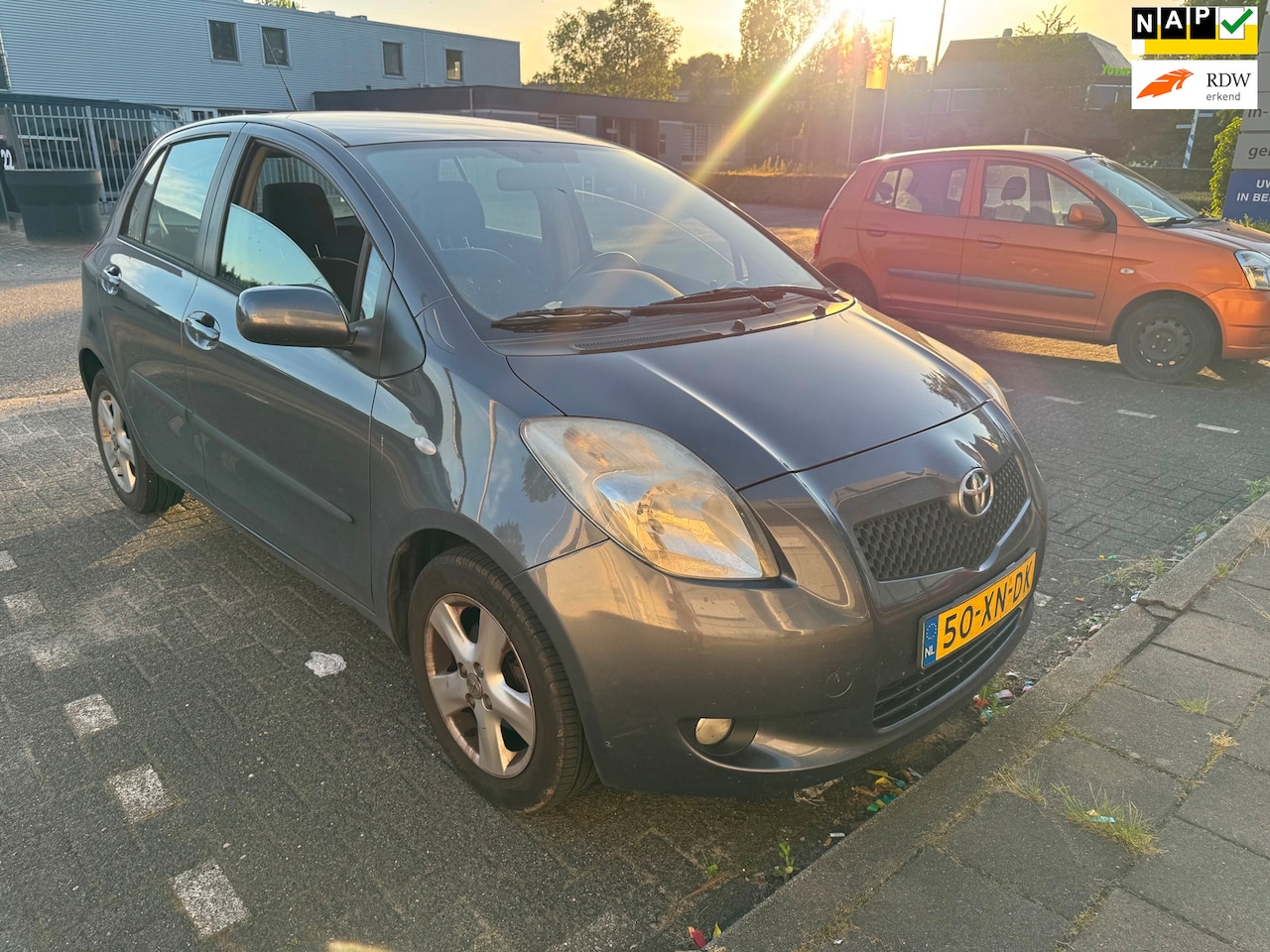 Toyota Yaris - 1.3 VVTi Luna 1.3 VVTi Luna Airco,Trekhaak - AutoWereld.nl