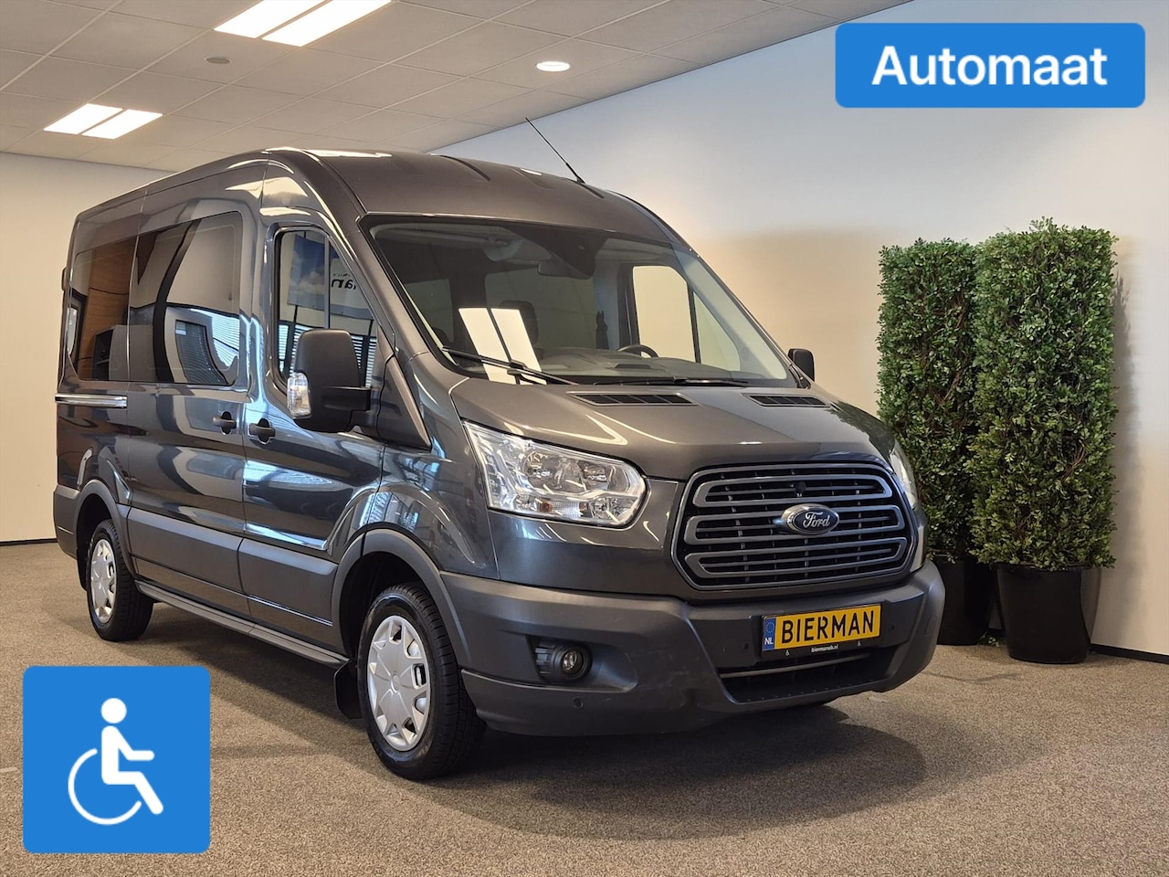 Ford Transit - L2H2 Rolstoelbus Automaat - rolstoel voorin - AutoWereld.nl