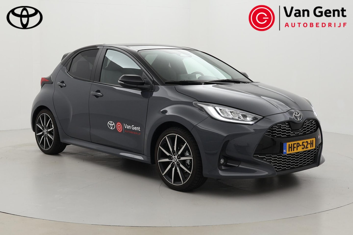 Toyota Yaris - 1.5 Hybrid 130 GR SPORT | Panoramadak | Navigatie | Dodehoek detectie | JBL | Stoel-/stuur - AutoWereld.nl