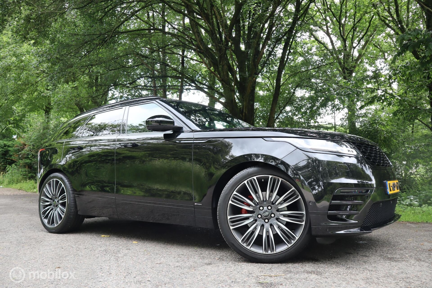 Land Rover Range Rover Velar - 3.0 D300 AWD R-Dynamic HSE VOL! - AutoWereld.nl