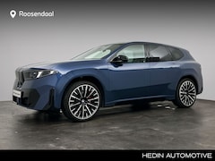 BMW iX3 - 50 xDrive 113 kWh M-Sport Pro | Trekhaak | Panoramadak | Parking Assistant Plus | Driving