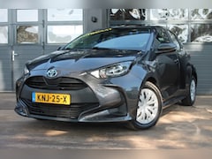Toyota Yaris - 1.5 HYB. ACTIVE Automaat / Camera / Cruise control / Dab radio