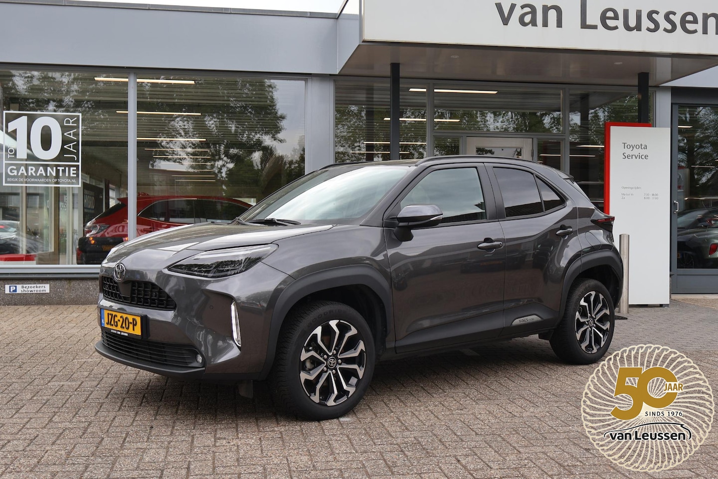 Toyota Yaris Cross - 1.5 HYBRID 115 FIRST EDITION WISSER/STUUR&STOELVERW. LED APPLE/ANDROID DAB AD CRUISE - AutoWereld.nl