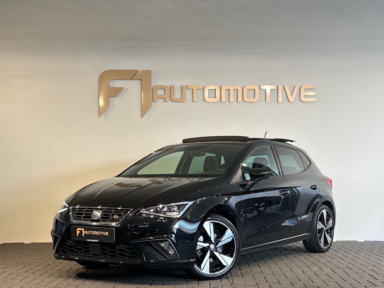 SEAT Ibiza - 1.0 TSI FR Business Intense Pano|Beats|Keyless - AutoWereld.nl