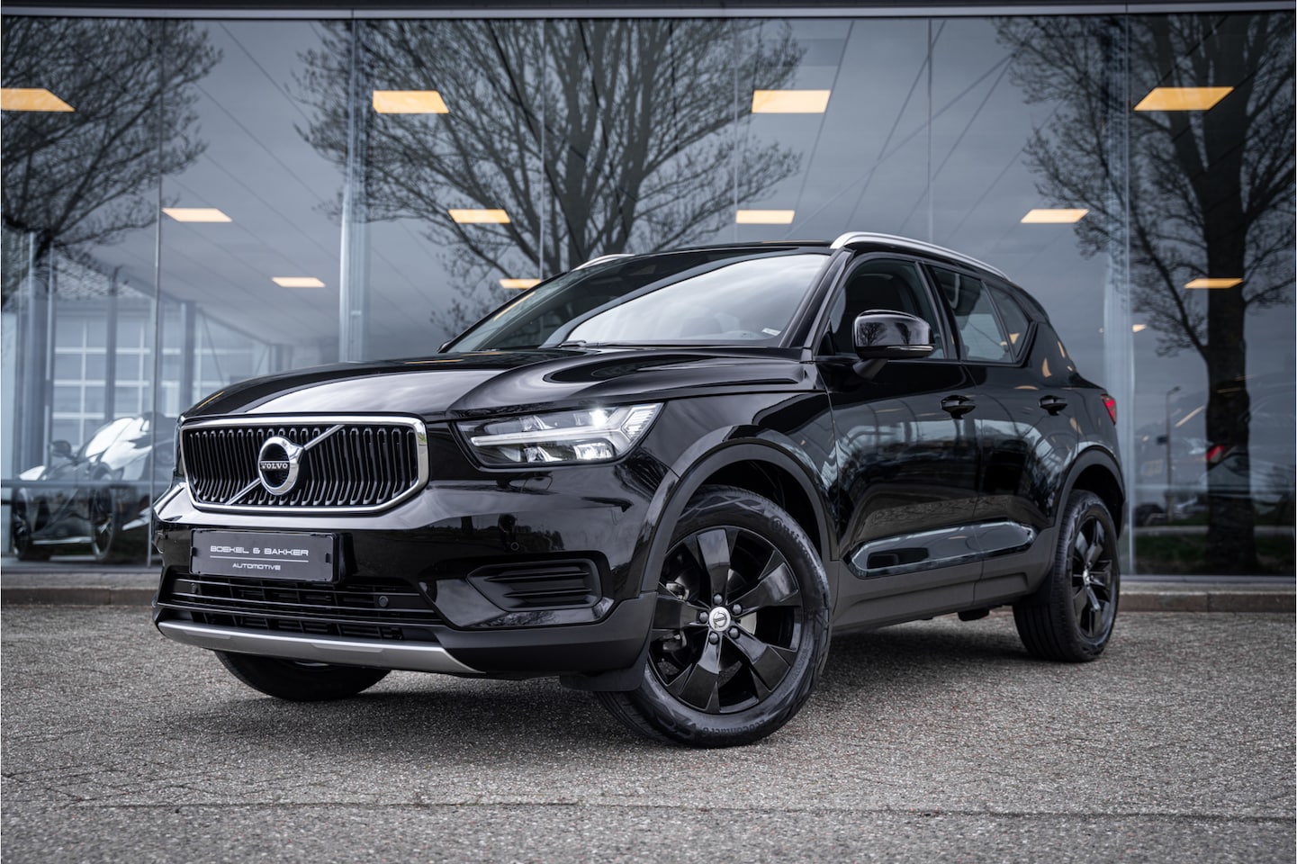 Volvo XC40 - T3 Momentum Pro Automaat ** Winter-line ** Carplay ** - AutoWereld.nl