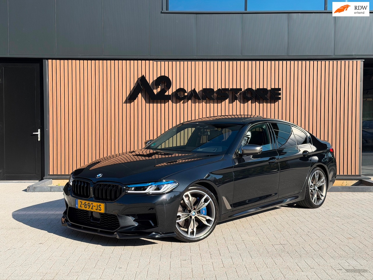 BMW 5-serie - M550i xDrive High Executive LASER HARMAN/KARDON FULLL - AutoWereld.nl