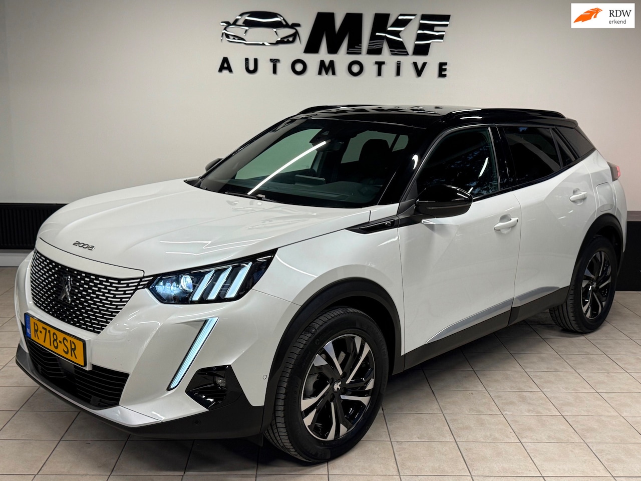 Peugeot e-2008 - EV GT 50 kWh GT-LINE 2021 SOH92%!/89DKM NAP! - AutoWereld.nl