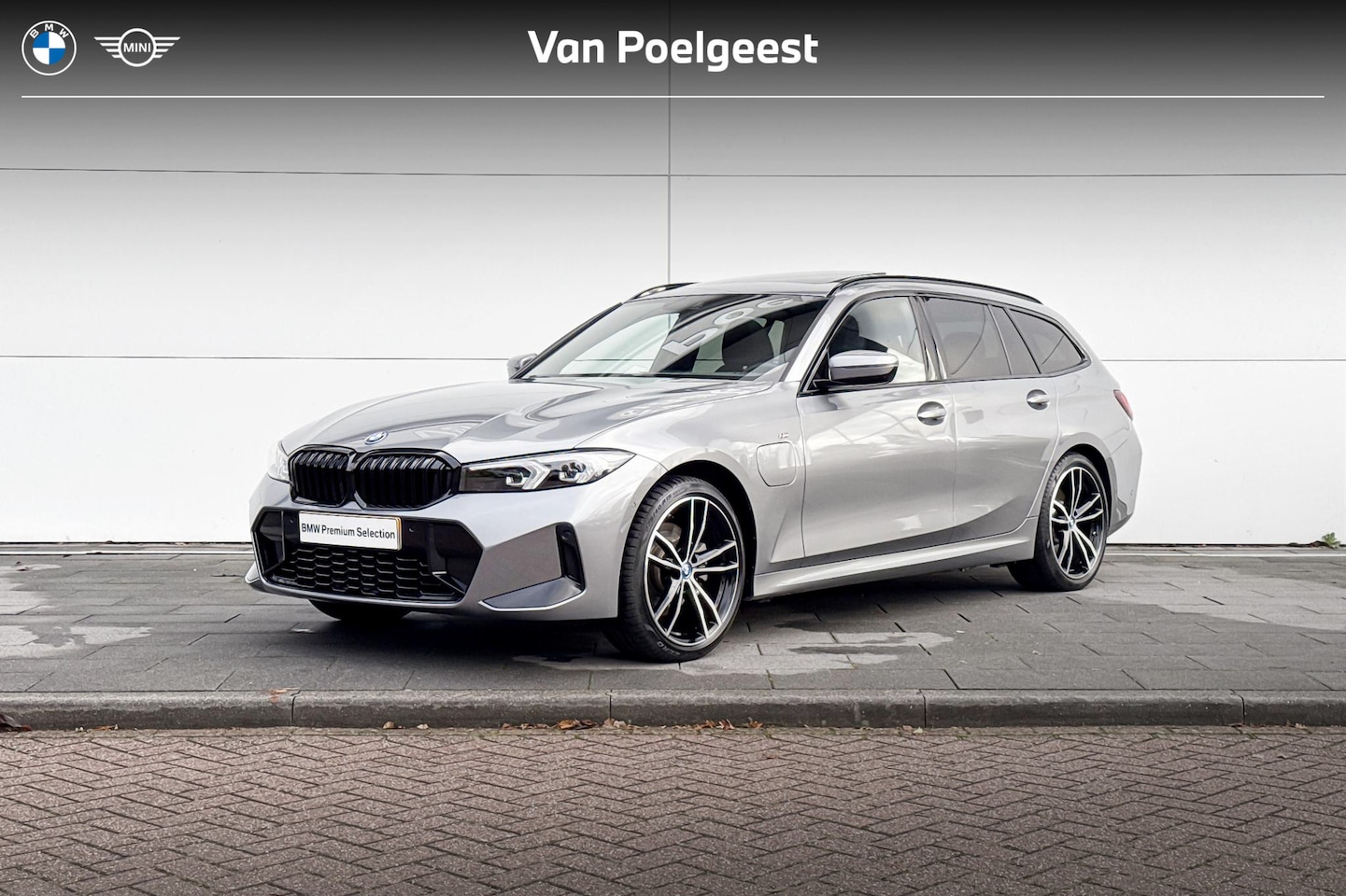 BMW 3-serie Touring - 320e M Sport | 19 inch | Panoramadak - AutoWereld.nl