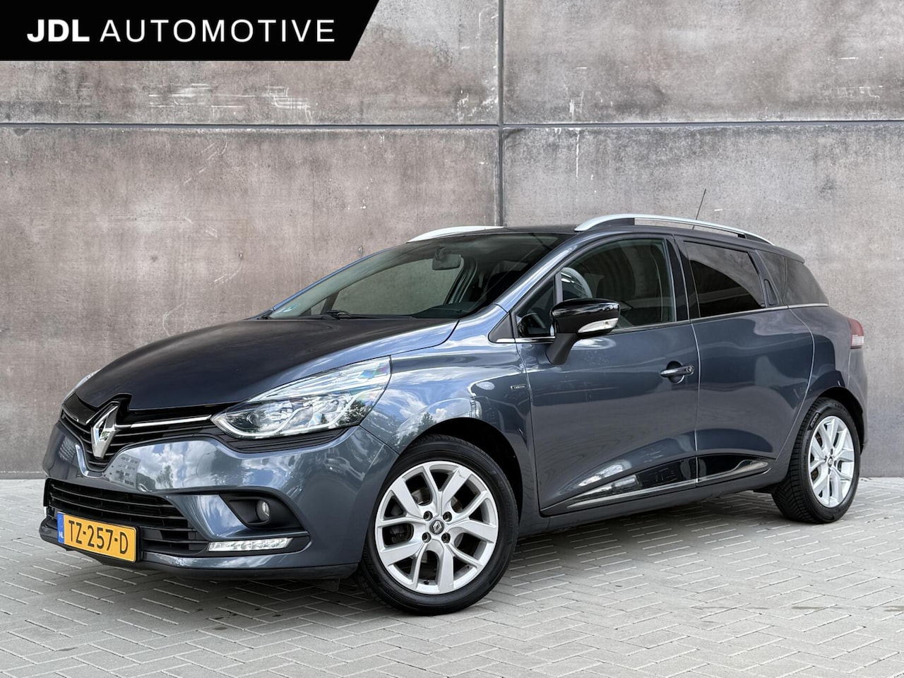 Renault Clio Estate - 0.9 TCe Limited | Navigatie | Airco | Dealer onderhouden | PDC | APK 07-2027 | - AutoWereld.nl