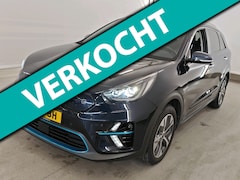 Kia e-Niro - 64 kWh 204pk ExecutiveLine | SOH 100% | Leder | Schuifdak | Stuur- en Stoelverwarming | Ca