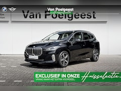 BMW 2-serie Active Tourer - 220i | Luxury Line | Trekhaak | Travel Pakket | Huisselectie