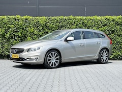 Volvo V60 - 2.4 D6 AWD Plug-In Hybrid SUMMUM, NL AUTO, NAP LOGISCH, EURO 6, PANORAMADAK, LEDER, KEYLES